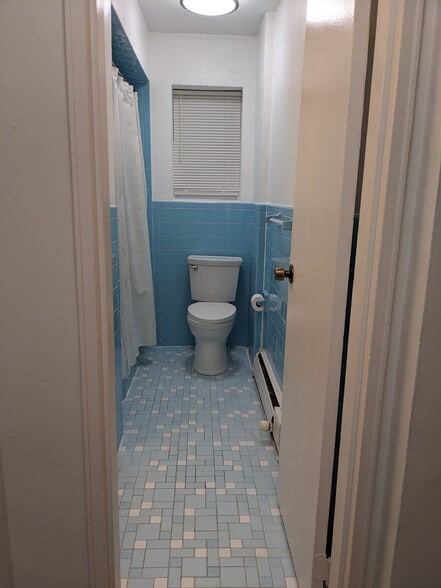 Building Photo - 378 Valley