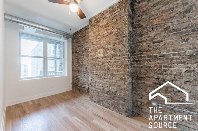 Building Photo - 2620 N Milwaukee Ave