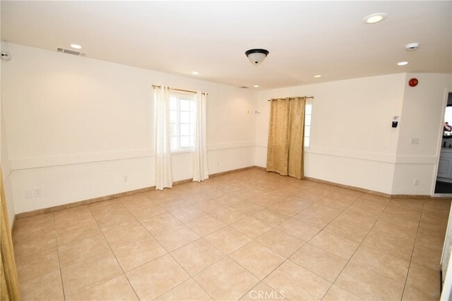 Building Photo - 14103 Fonthill Ave