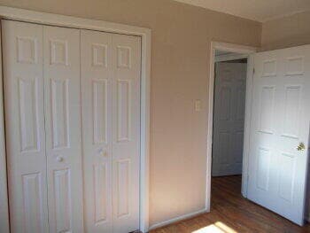 Building Photo - 1202 5th St