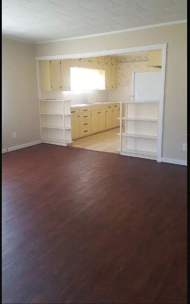 Building Photo - 2 bedroom ,2 bath Hueytown area.