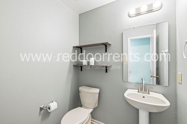 Building Photo - 12192 Maize Dr