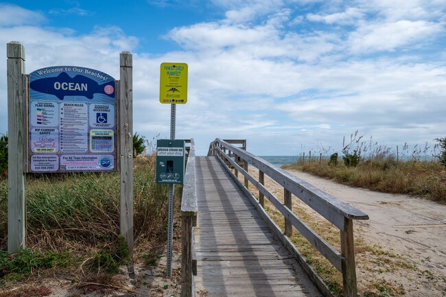 Building Photo - PET FRIENDLY SEASONAL RENTAL WITH OCEAN VIEW