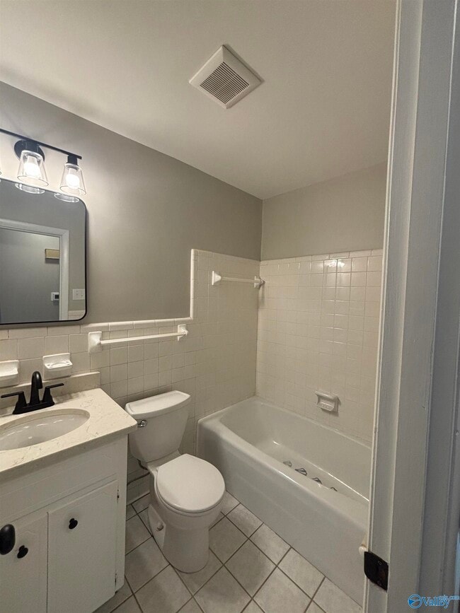 Building Photo - 510 Clift Dr
