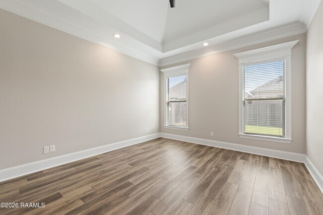 Building Photo - 200 Santander Dr