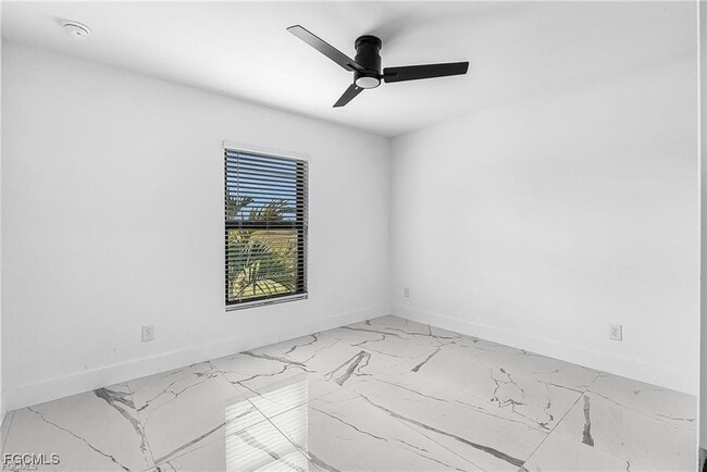 Building Photo - 1829 NW 24th Ave