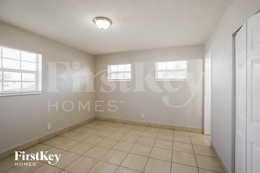 Building Photo - 3321 NW 177th Terrace