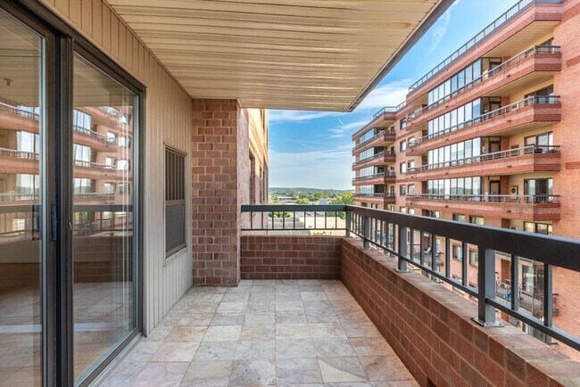 Building Photo - 3920 Mystic Valley Pkwy