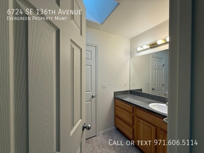 Building Photo - 6724 SE 136th Ave