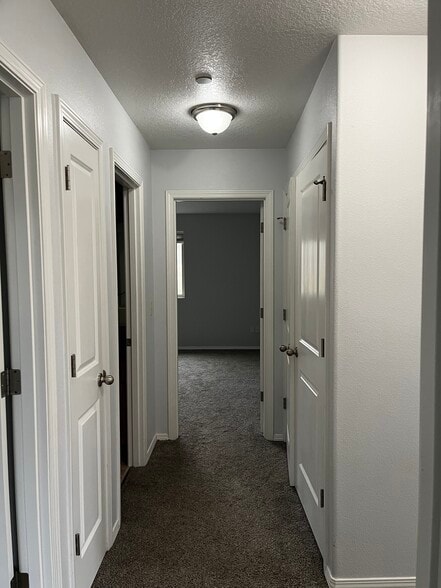 Building Photo - 3301 NW 47th Dr