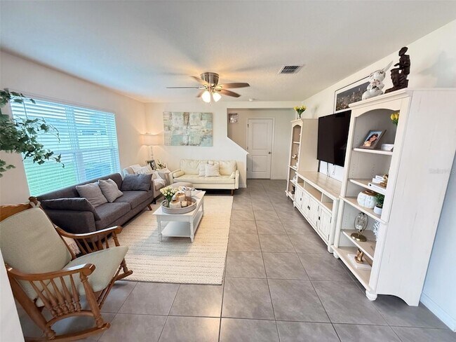 Building Photo - 10744 Chippewa Dr