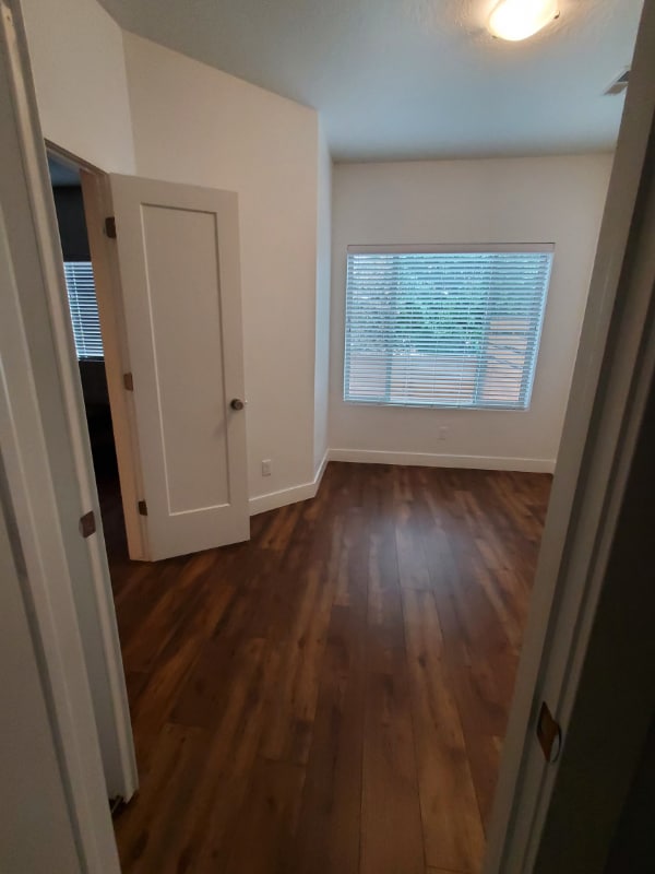 Building Photo - 2183 525 W