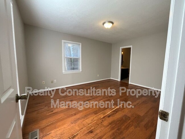 Building Photo - 123 Arcaro Dr