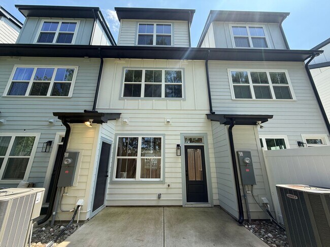Building Photo - 4821 Gossamer Ln