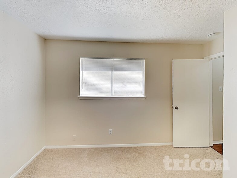 Building Photo - 22806 Wild Moss St