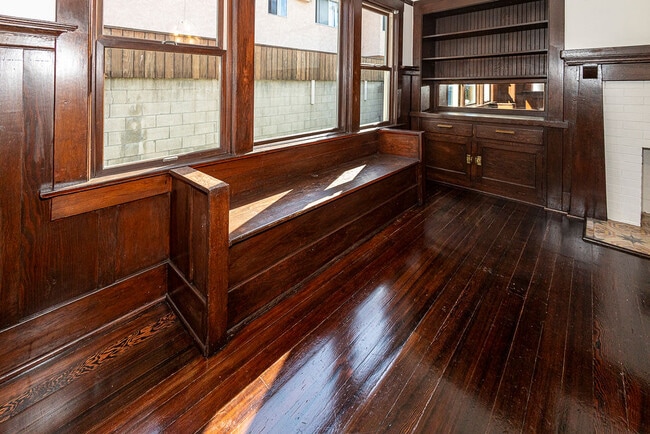 Building Photo - 1616 Bridge St