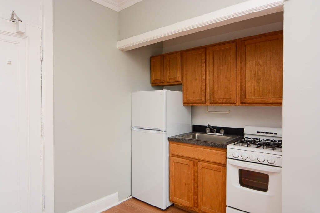 Building Photo - 3824 N Fremont