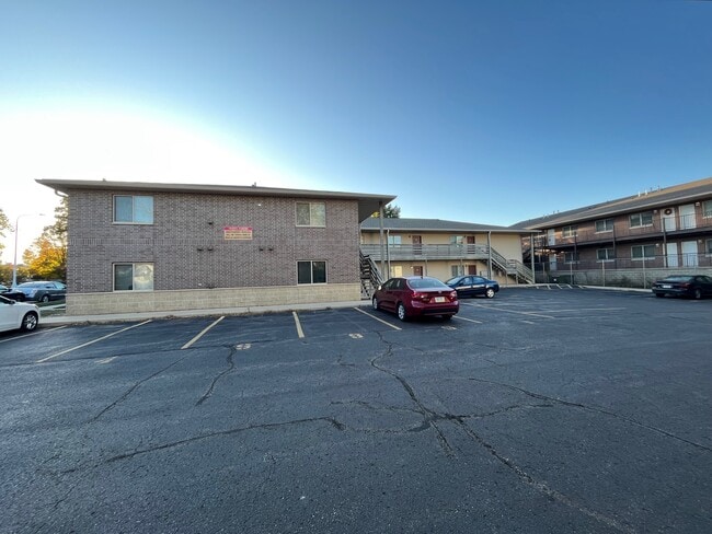 Building Photo - 2322 College St