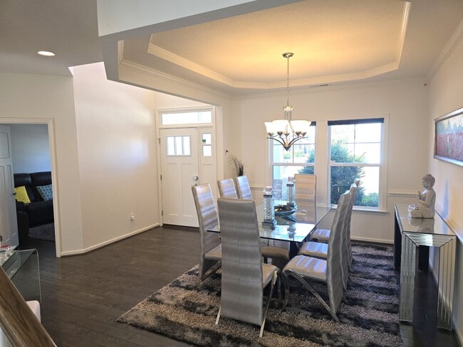 Building Photo - 1129 Flower St