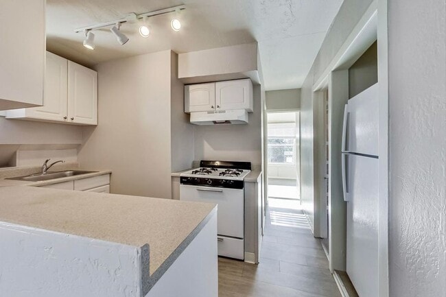 Building Photo - 159 Emerson St