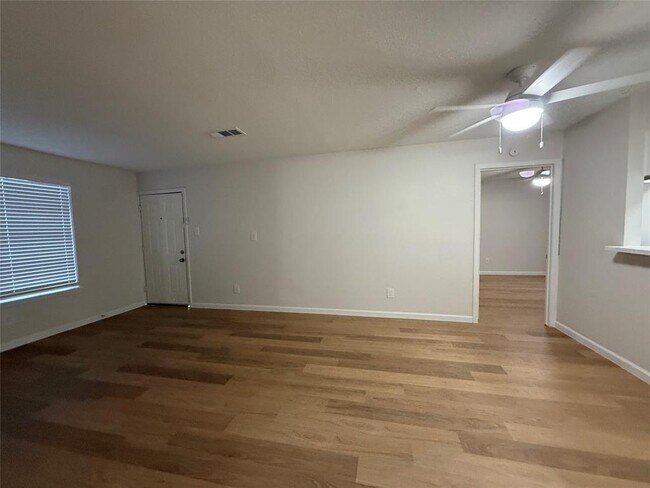 Building Photo - 3631 N MacGregor Way