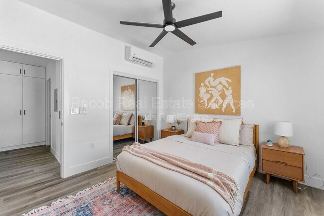 Building Photo - 2722 Nye St