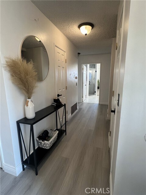 Building Photo - 940 Leslie Dr