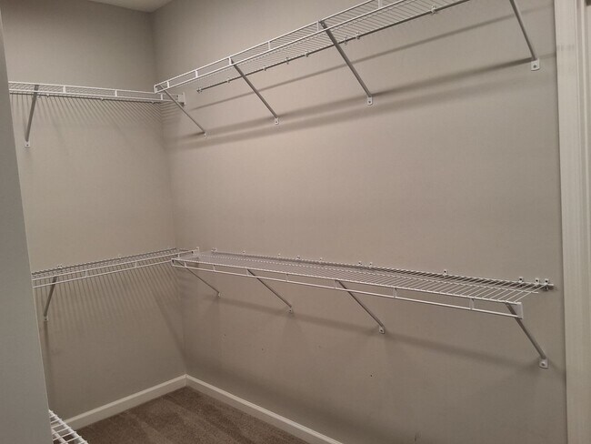 Building Photo - Knoxville 37934 - Farragut - Short term Lease Only - 3 bedroom, 2.5 bath home - Contact Sharon Ar...