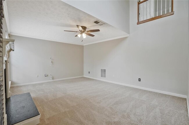 Building Photo - 4910 Lakebrooke Run