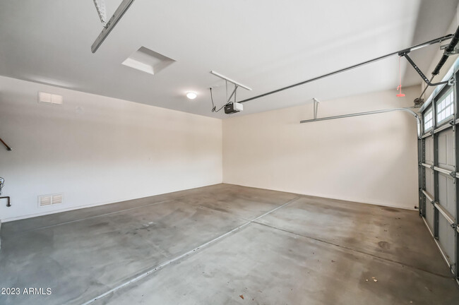 Building Photo - 3528 E Tulsa St