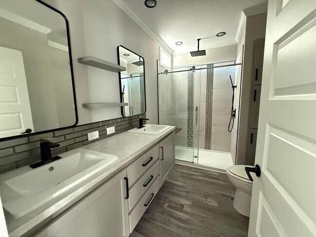 Building Photo - 7197A Holyoke Ct