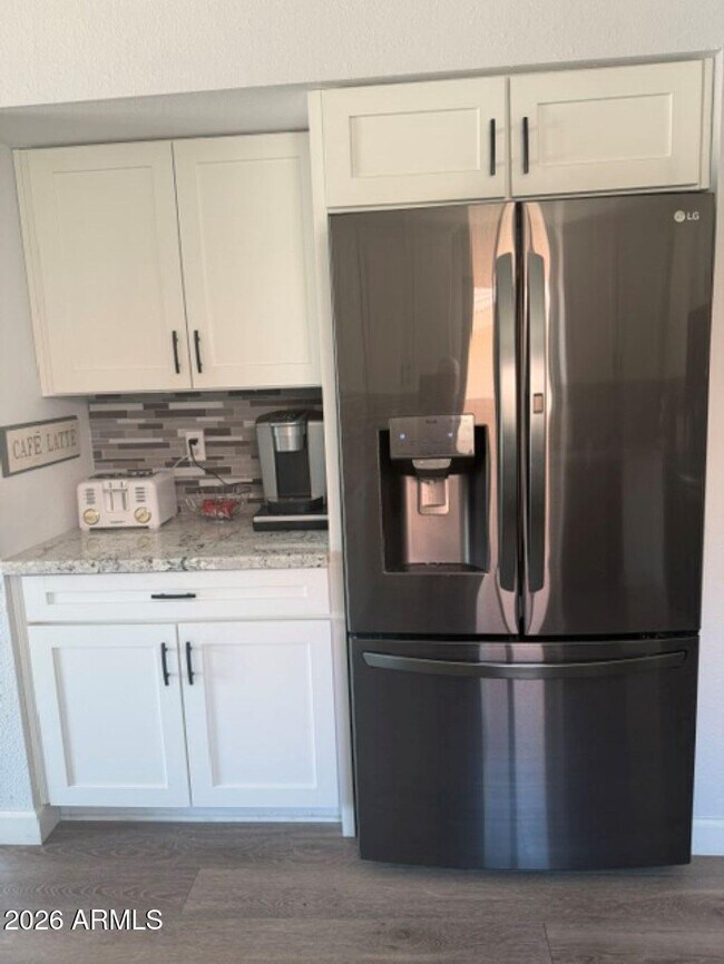 Building Photo - 26241 S Lakemont Dr
