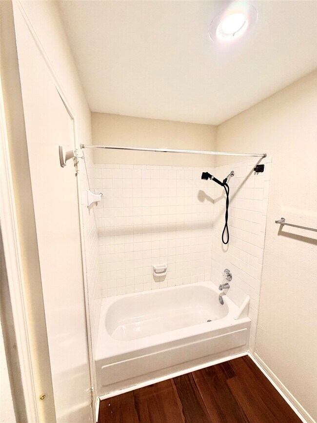 Building Photo - 2121 El Paseo St