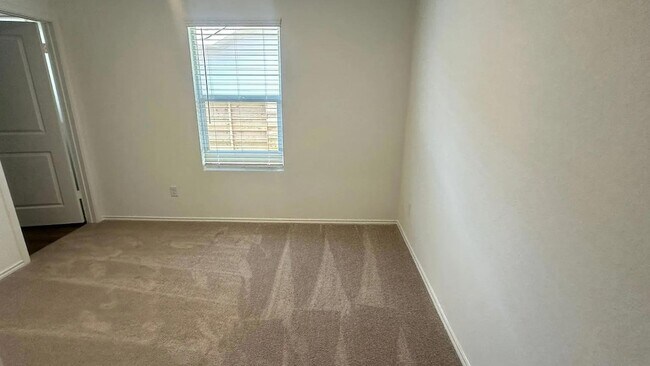 Building Photo - 121 Tofalla
