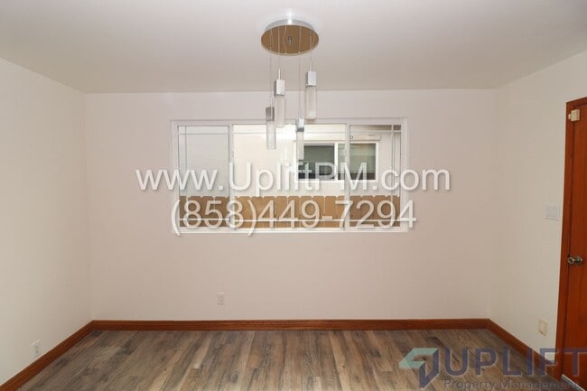Building Photo - Spacious 3-Bed 2-Bath Home with Pool