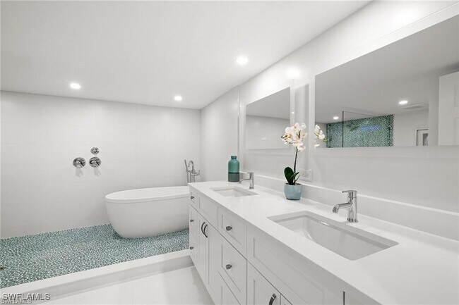 Building Photo - 5601 Turtle Bay Dr