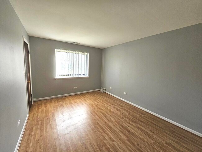 Building Photo - 1018 Castilian Ct