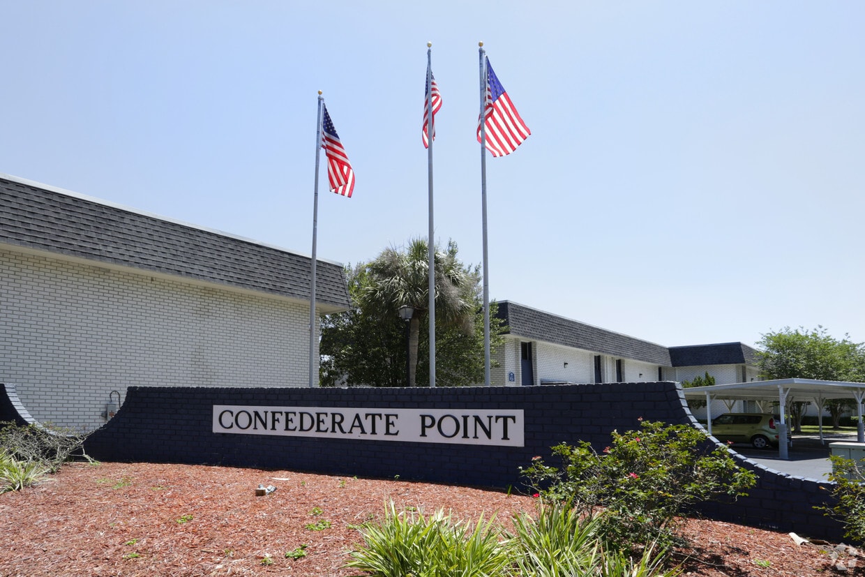 Shoreline Community Apartments Jacksonville