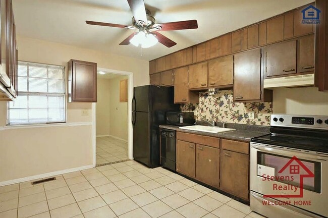 Building Photo - 4175 Willard Dr