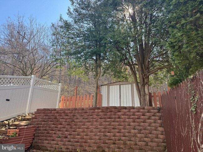 Building Photo - 1136 Fox Run