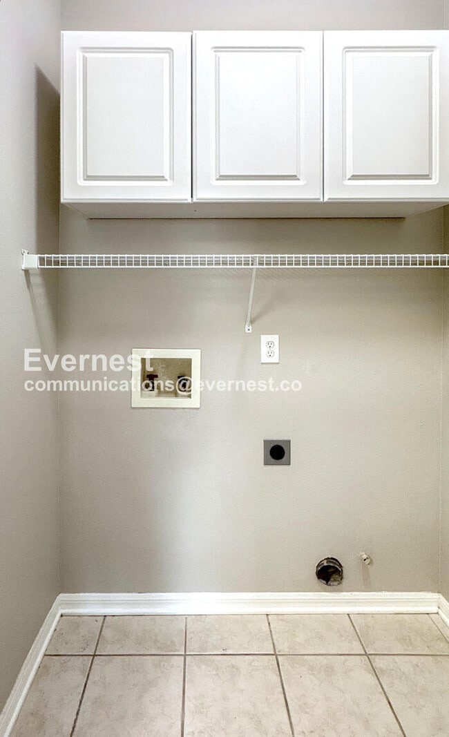 Building Photo - 10308 Birdwatch Dr