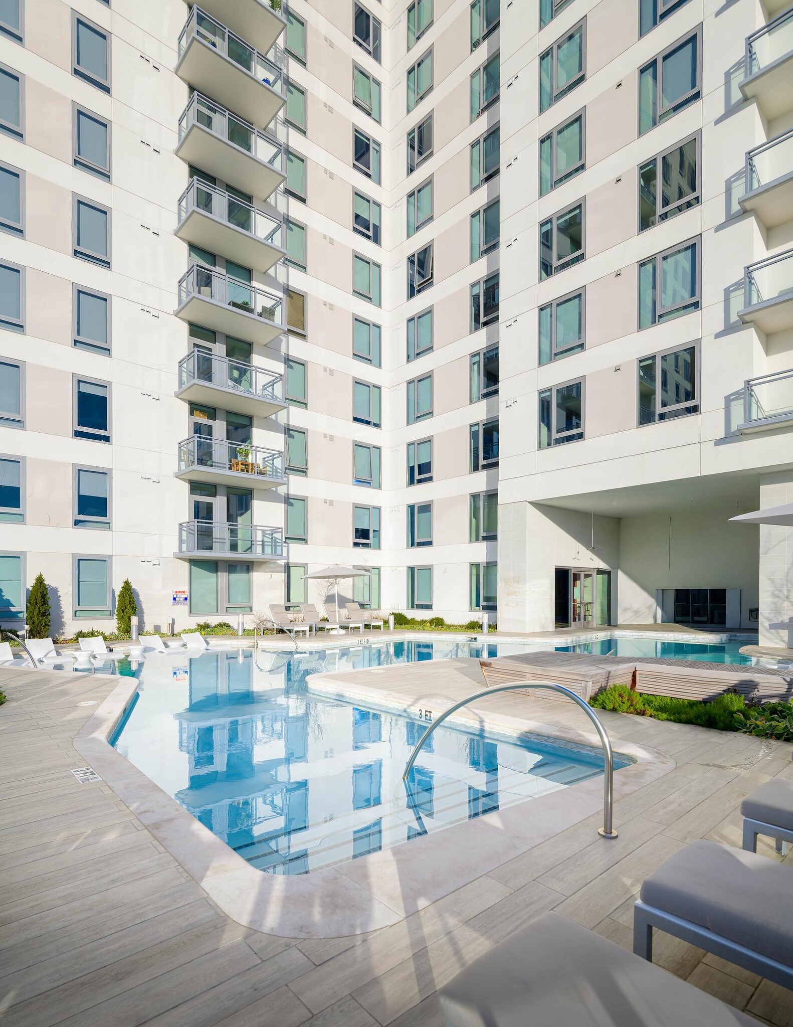 Building Photo - 3005 Peachtree Rd NW