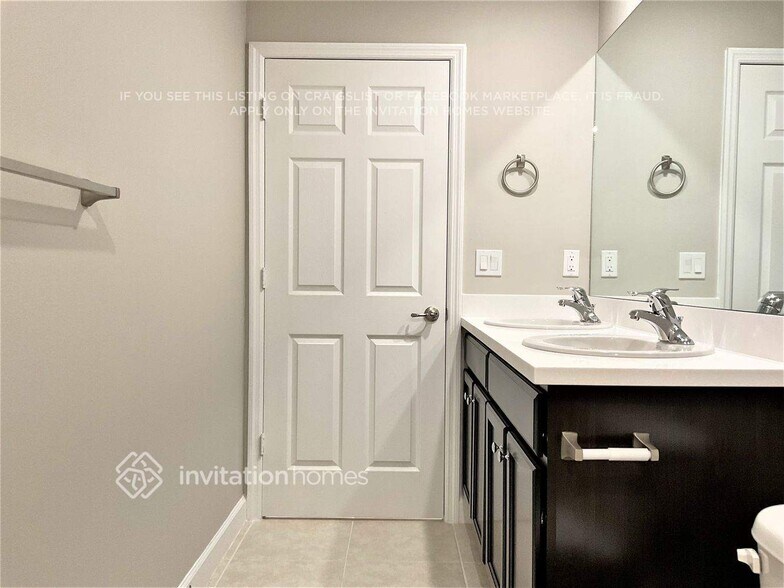 Building Photo - 467 Ocala St