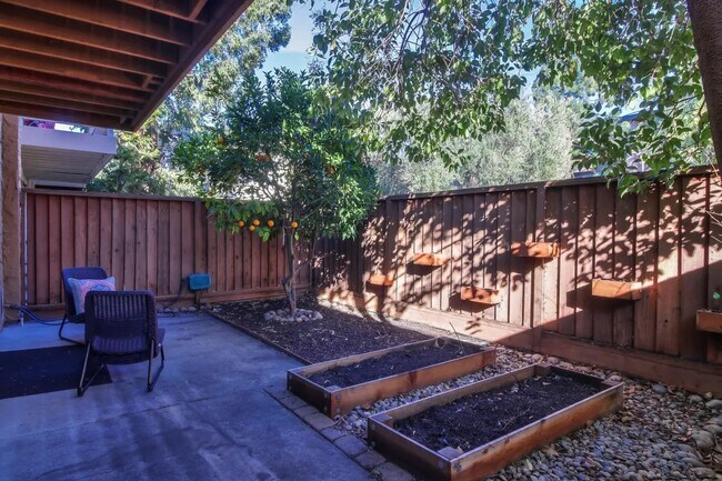Building Photo - 1391 Gazdar Ct