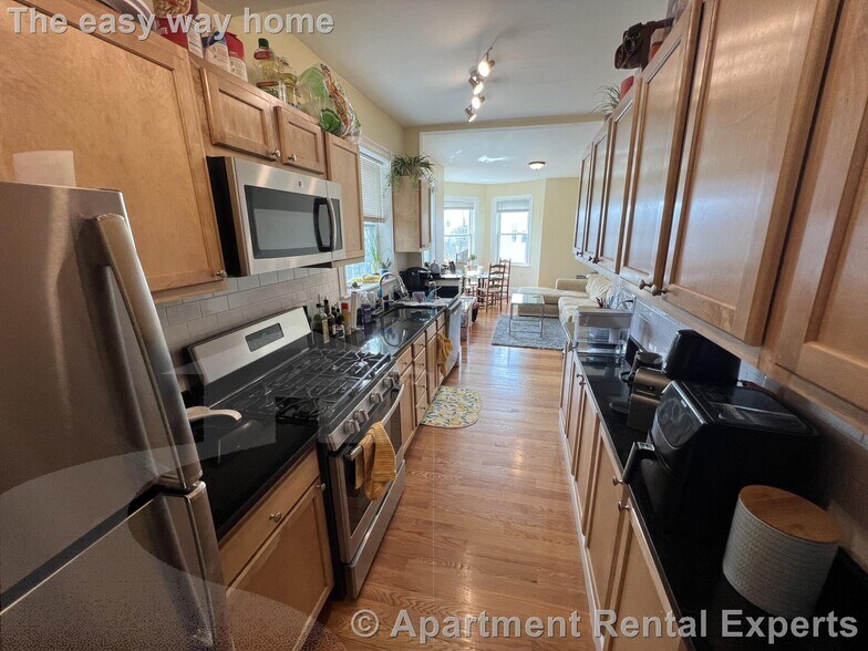 Building Photo - 48-50 Lowell St Unit #2