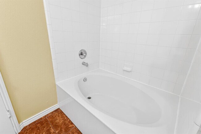 Building Photo - 1229 Laurelleaf Dr