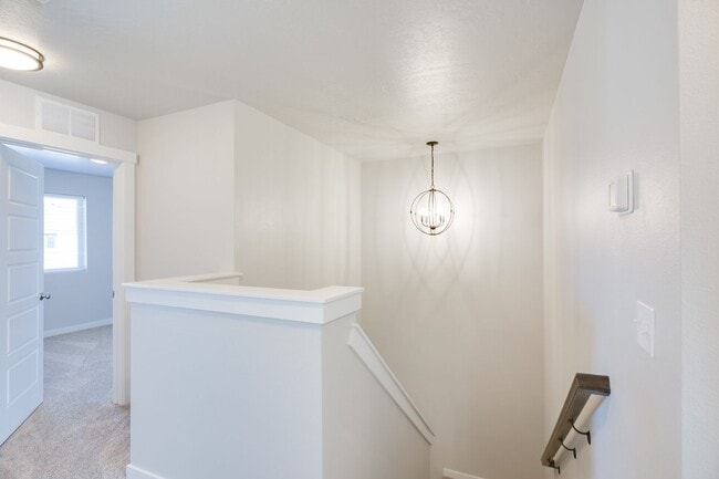 Building Photo - Baraya Townhomes: Modern Townhomes for Rent in Meridian, ID