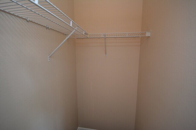 Building Photo - "Spacious 4-Bed Oasis in Palm Coast with 2...