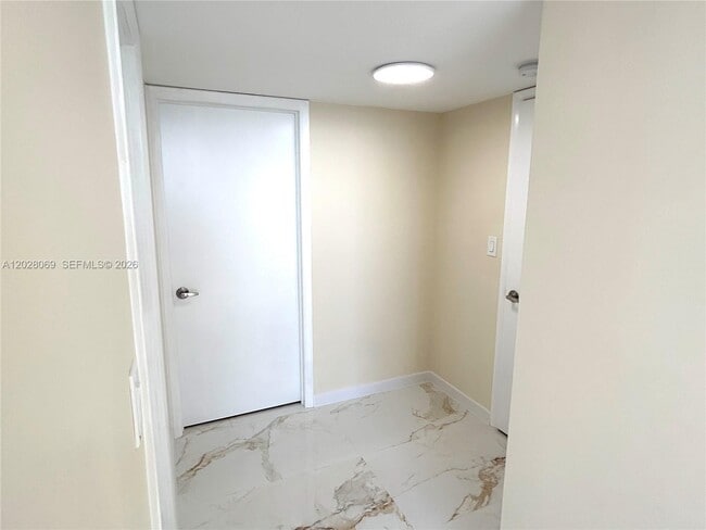 Building Photo - 290 174th St