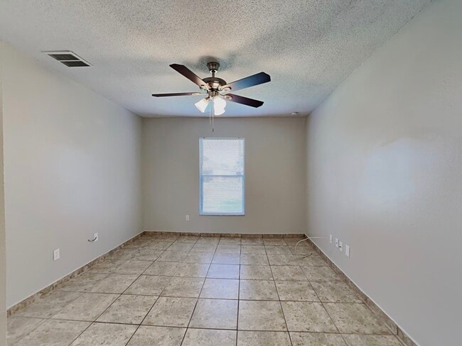 Building Photo - 266 Magellan Dr